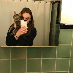 Meet your Posher, Emily